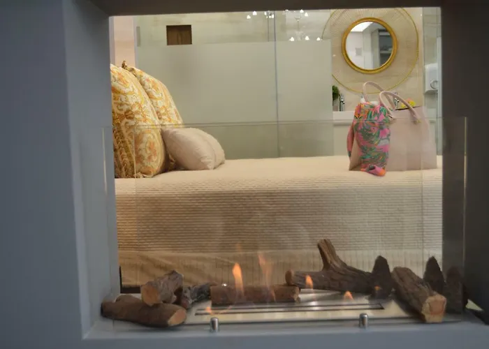 Parliament - Center Luxury