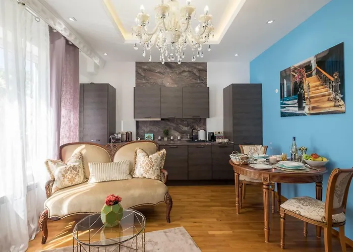 Parliament - Center Luxury *