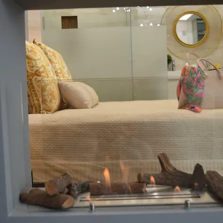 Parliament - Center Luxury