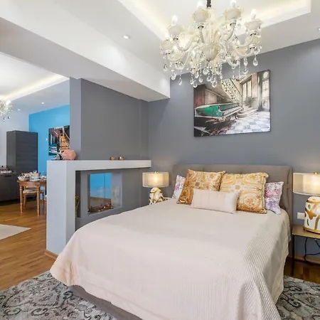 Parliament - Center Luxury סופיה