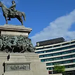 Parliament - Center Luxury