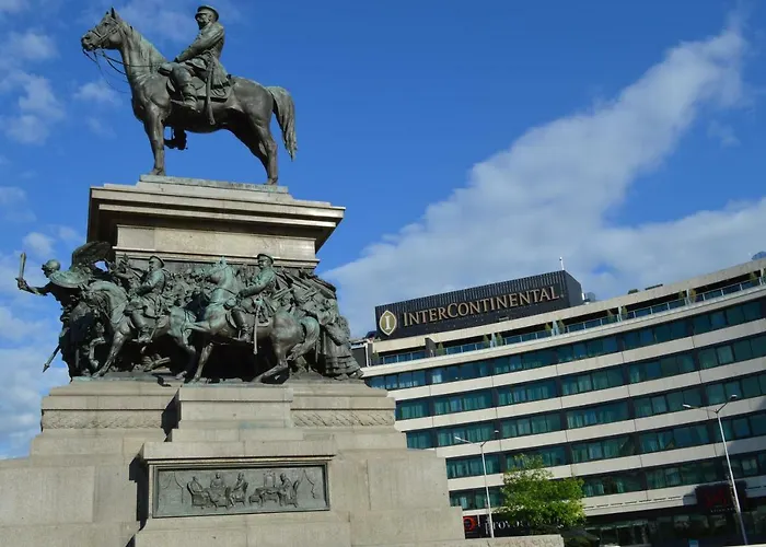 Parliament - Center Luxury