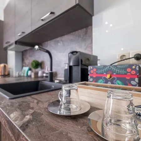 Parliament - Center Luxury *