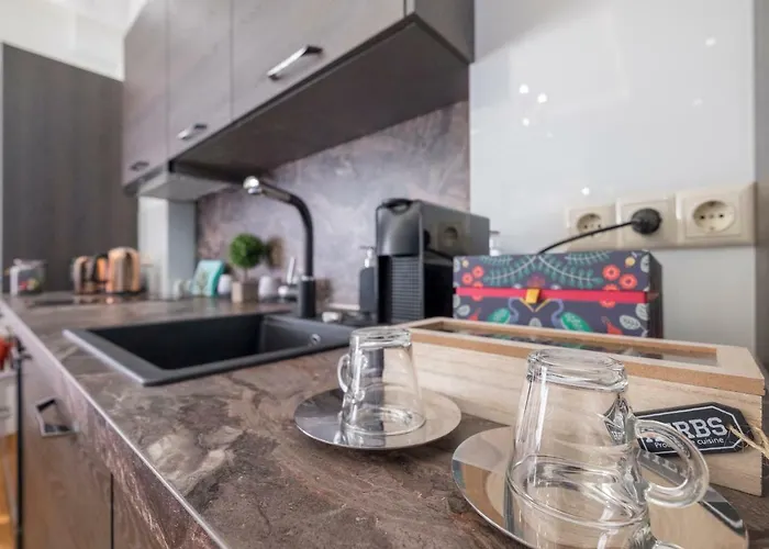 Parliament - Center Luxury *