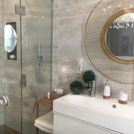 Parliament - Center Luxury Apartament Sofia