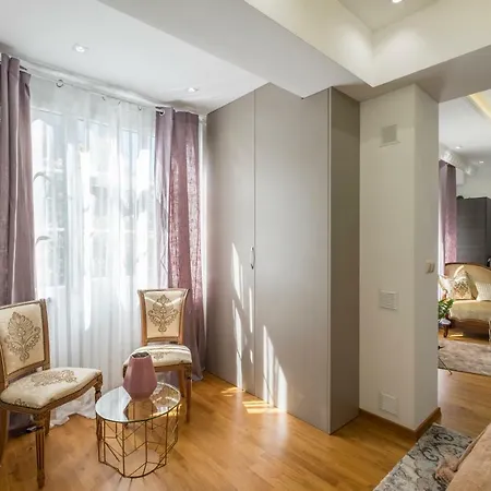 Parliament - Center Luxury Apartament *