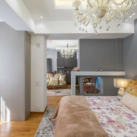 Parliament - Center Luxury *